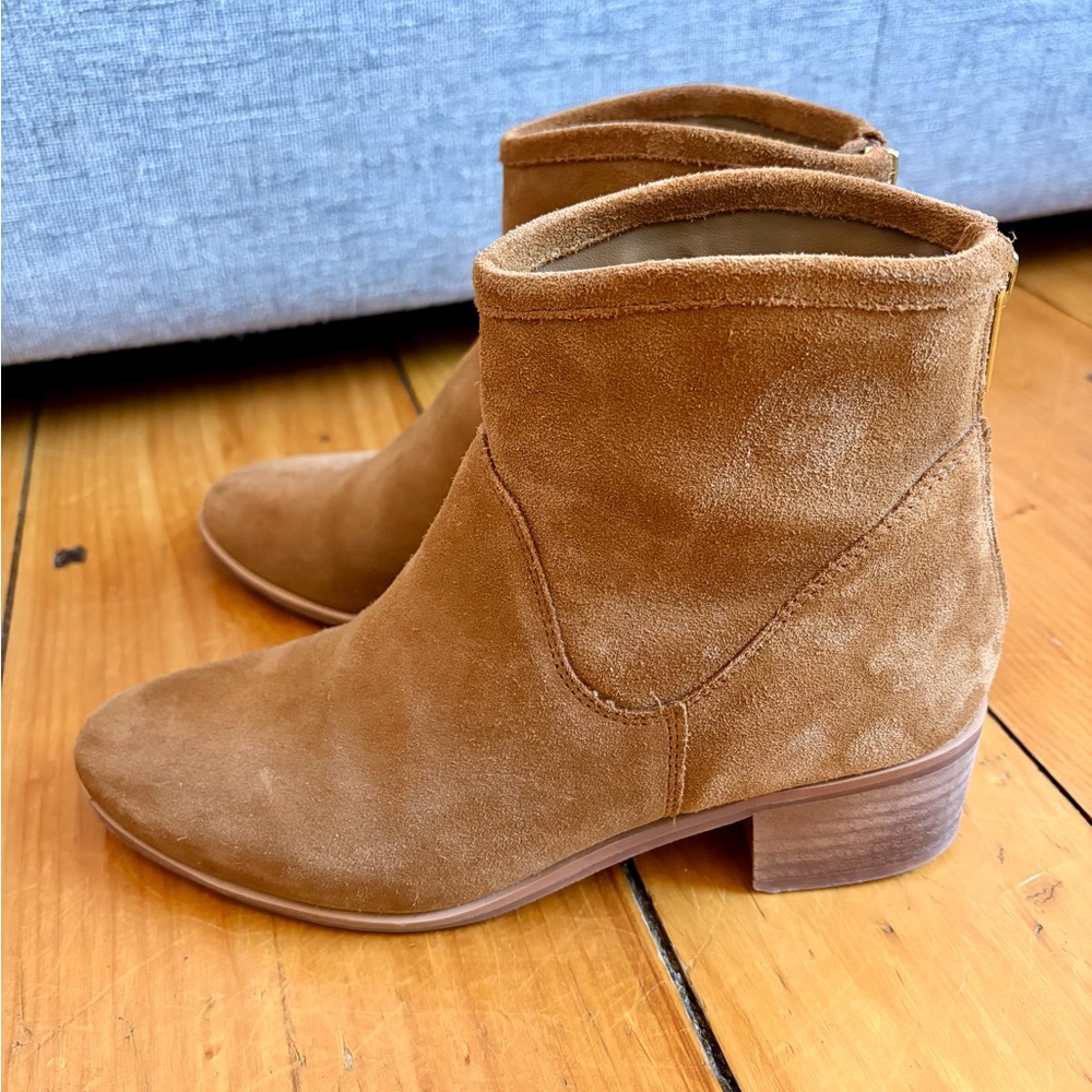 Coconuts by Matisse Brown Suede Ankle Boots Low Heel Size 6.5